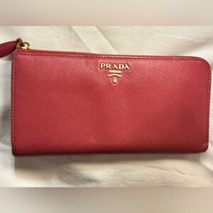 Saffiano Half Zip Wallet Ibisco color ( hibiscus 🌺 pink)